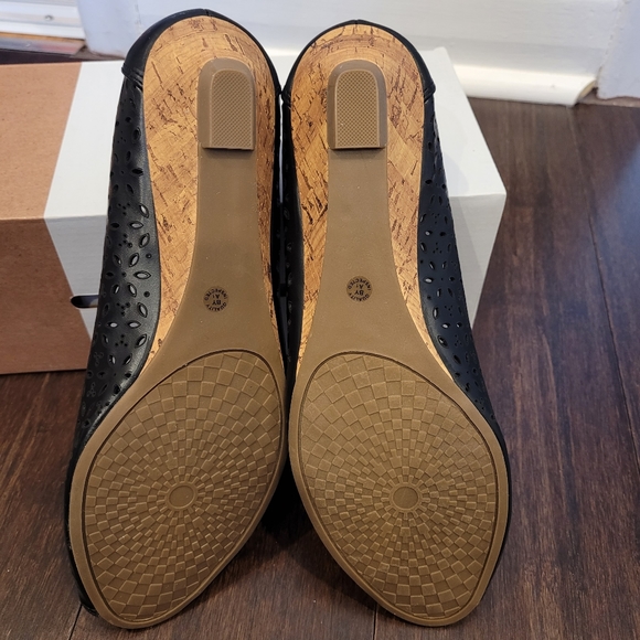 Black Peep Toe 1 Inch Wedge - Picture 3 of 4